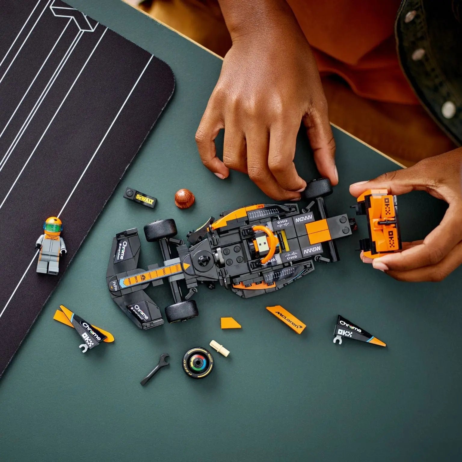 Lego Speed Champions - McLaren 2023 Formula 1 Racing Car-2
